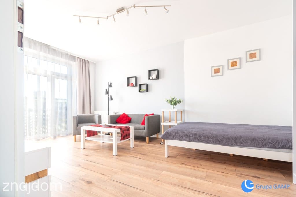 Oddzielna Kuchnia / Balkon i piwnica / Włoska