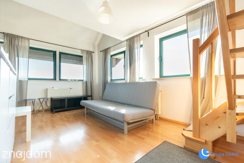 48m2 / Antresola / Garderoba - zdjęcie 2