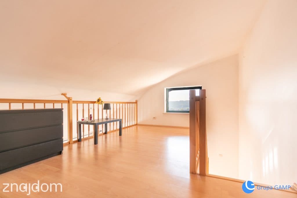 48m2 / Antresola / Garderoba - zdjęcie 11