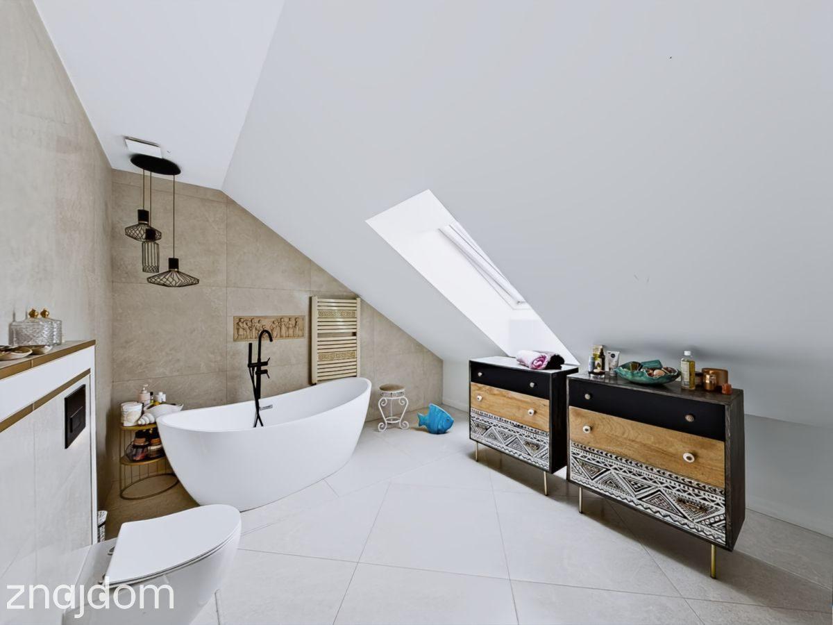 Dom rok budowy 2021 | 247 m² | ogród 946 m - zdjęcie 15