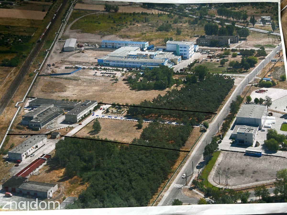 Działka inwestycyjna 7471 m² z budynkiem 600 m² - zdjęcie 2