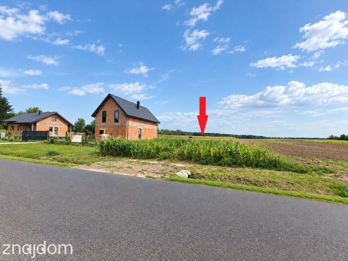 Przestronna działka budowlana - cisza, spokój