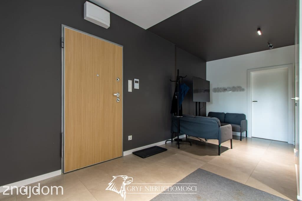 - Lokal usługowy z miejscem postojowym - centrum - zdjęcie 8