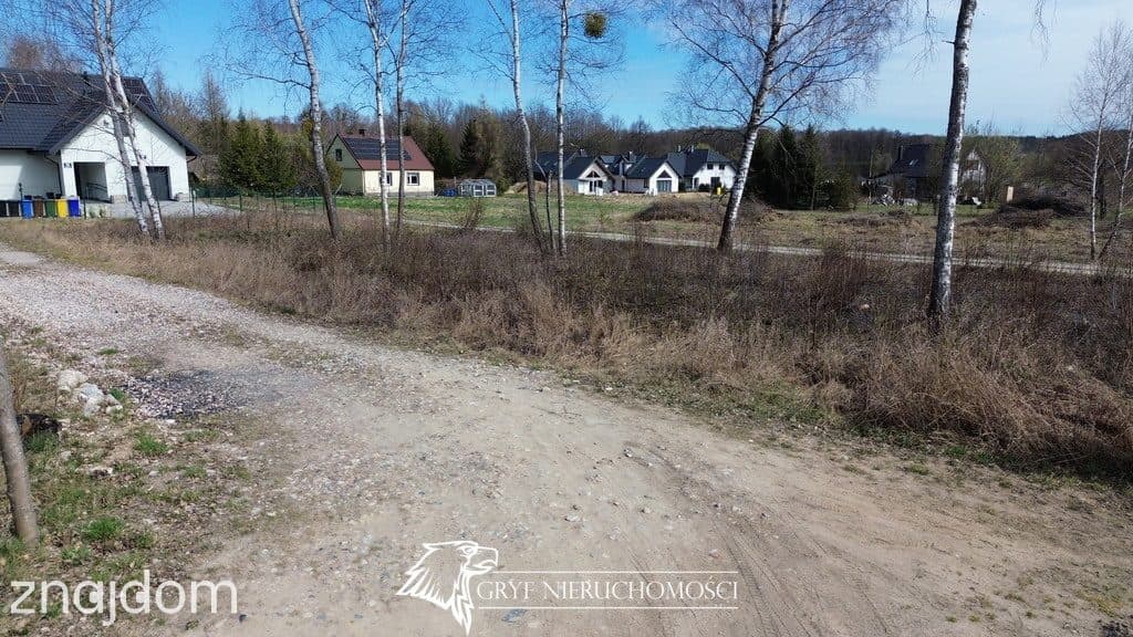 - Kształtna działka - atrakcyjna okolica - - zdjęcie 4