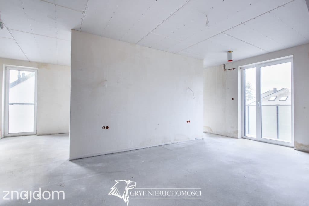 - Przestronny dom wolnostojący - Nowa cena - - zdjęcie 19