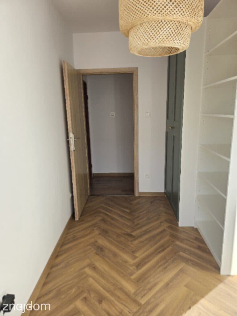 Super miejsce, 4 pokoje, parking i komórka - zdjęcie 16