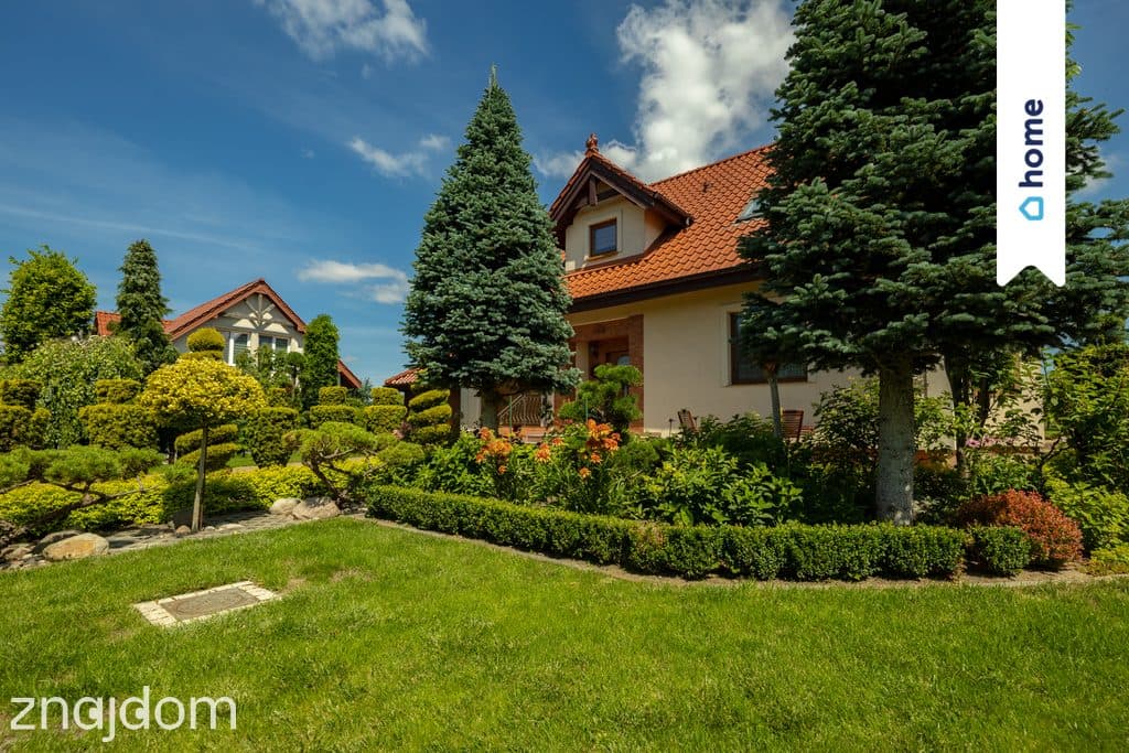 Dom z pięknym ogrodem i widokiem na łąki – Szczęsn - zdjęcie 2