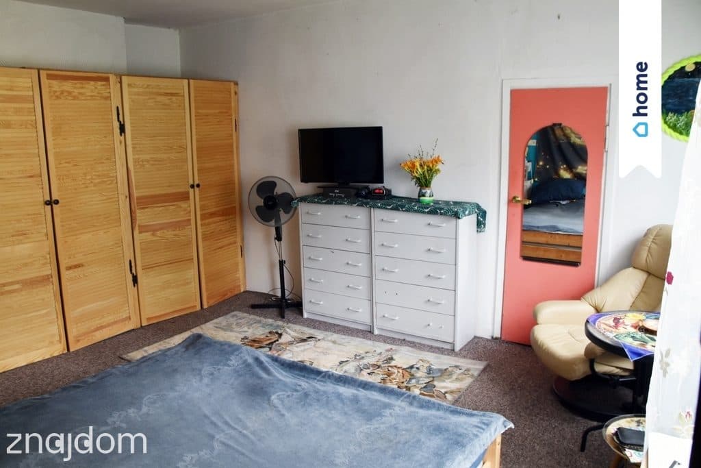MAŁY DOM W SĄSIEDZTWIE ZABYTKOWEGO PARKU - zdjęcie 8