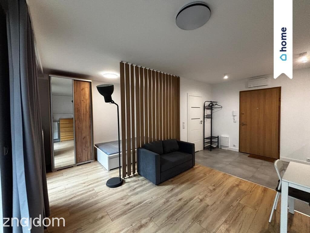 Nowoczesna duża kawalerka z ogródkiem, 31 m²