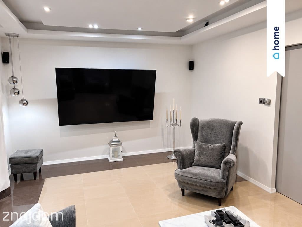 Wyjątkowy dom w sercu Koluszek – ok. 200 m² | działka 1560 m² - zdjęcie 2