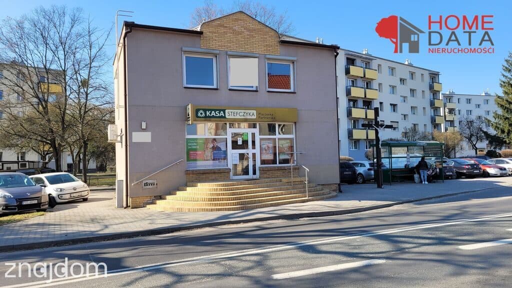 Lokal, LUBOŃ