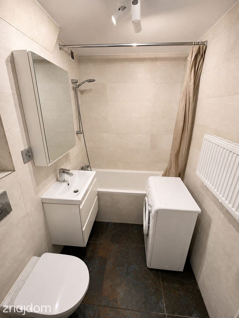 Mieszkanie 44 m², 2 pokoje + kuchnia, Spółdzielców - zdjęcie 2