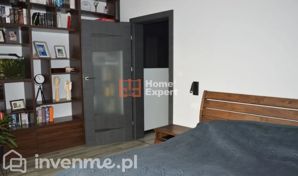 Mieszkanie 4 pokoje, garaż w cenie - zdjęcie 11