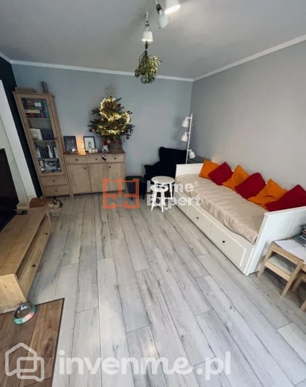 Przytulne 2 pokoje z balkonem i komórką w cenie