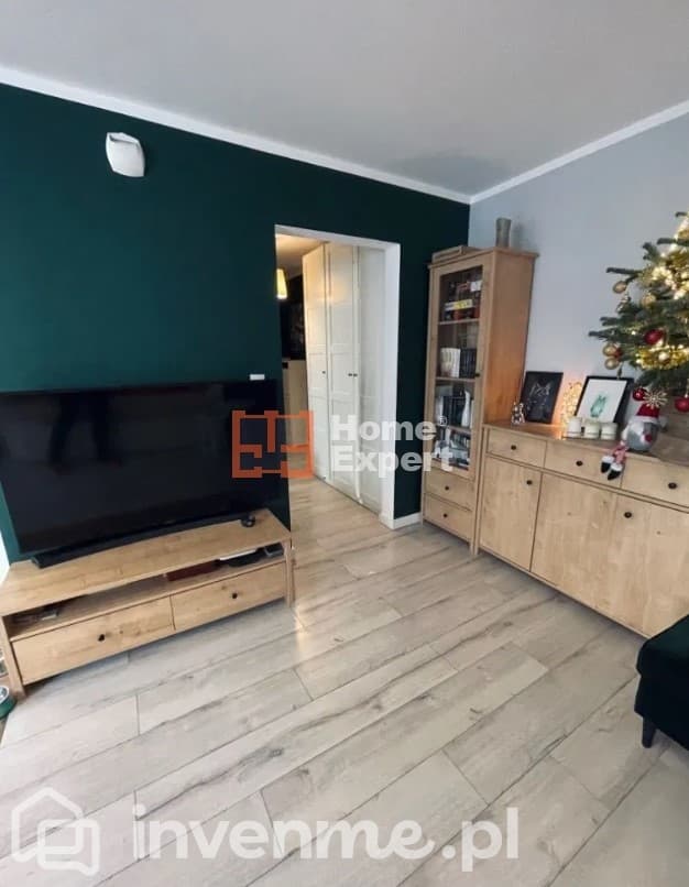 Przytulne 2 pokoje z balkonem i komórką w cenie - zdjęcie 4