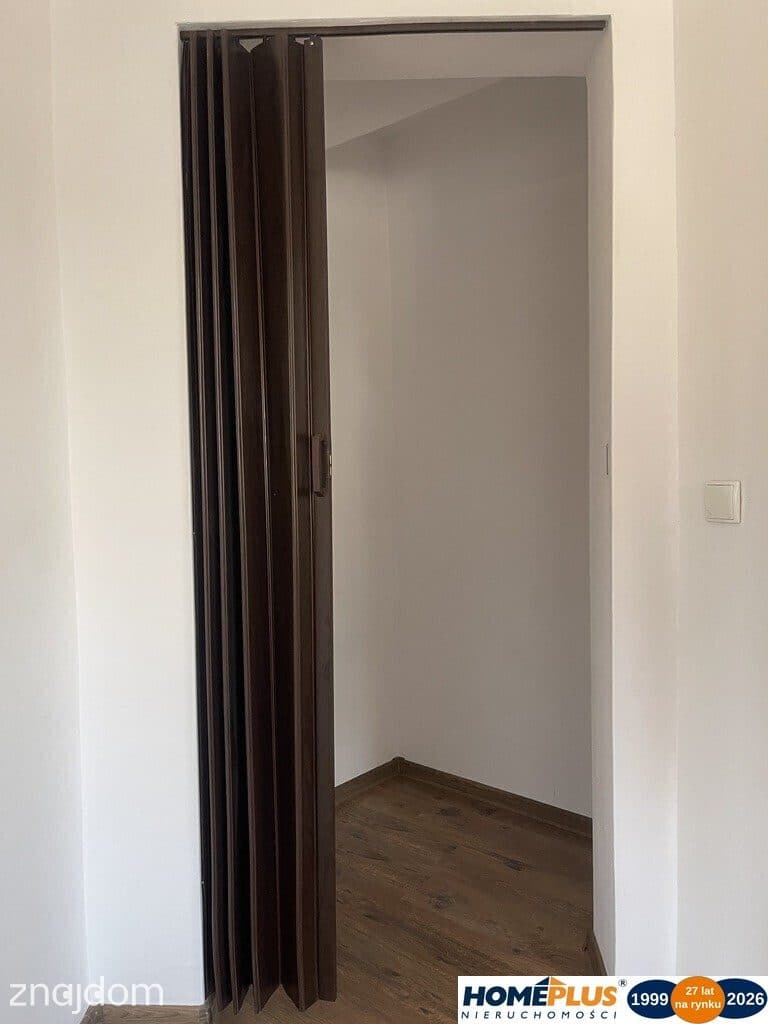 Dom wolnostojący, dwulokalowy z 2 garażami. - zdjęcie 13