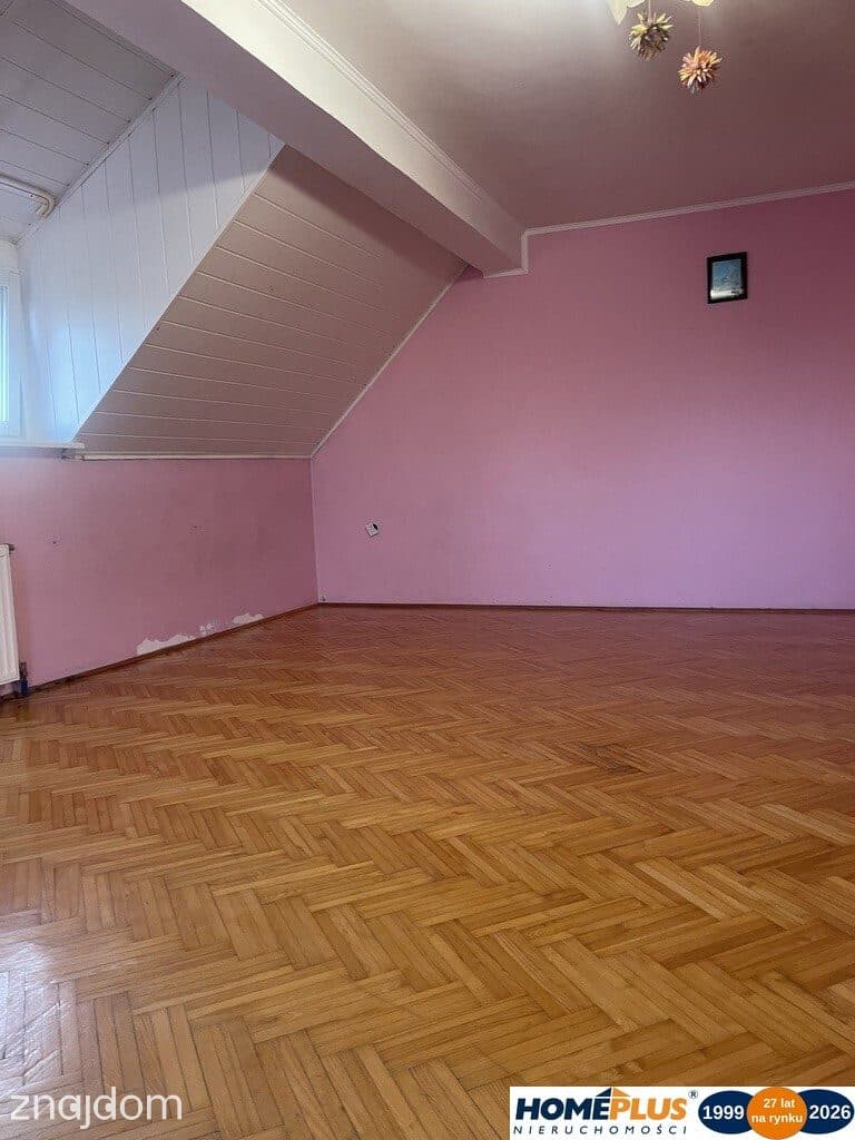Przestronny dom 300 m², 9 pokoi, działka 800 m² - zdjęcie 9