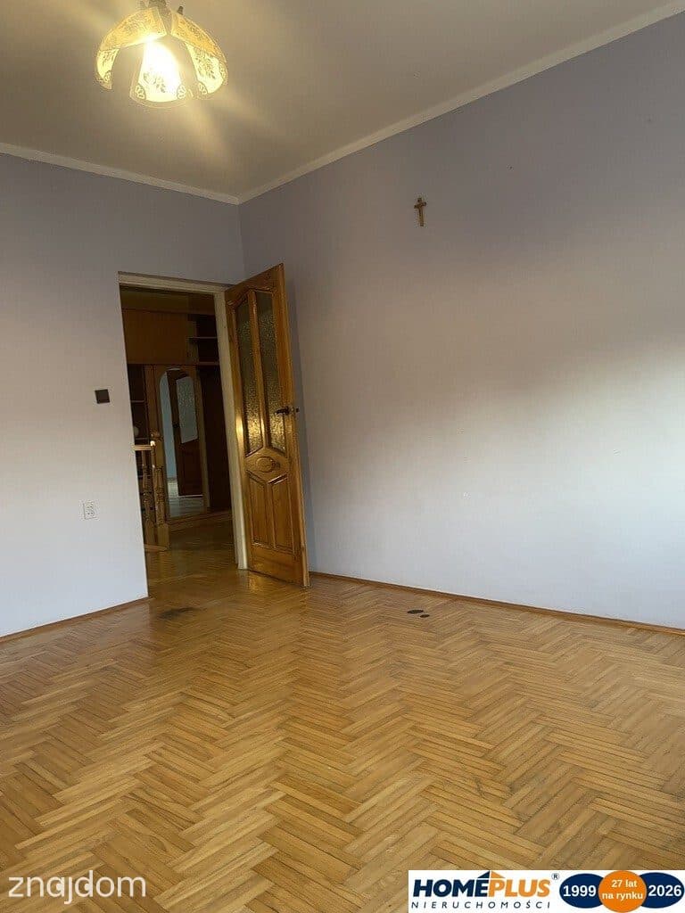 Przestronny dom 300 m², 9 pokoi, działka 800 m² - zdjęcie 18