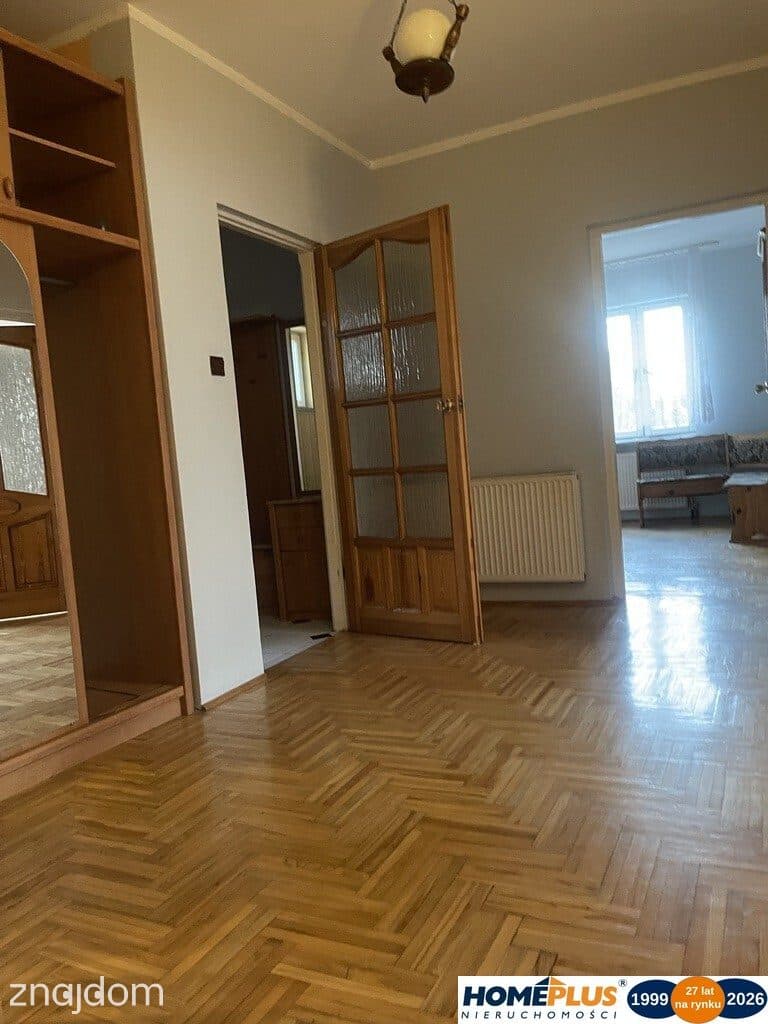 Przestronny dom 300 m², 9 pokoi, działka 800 m²
