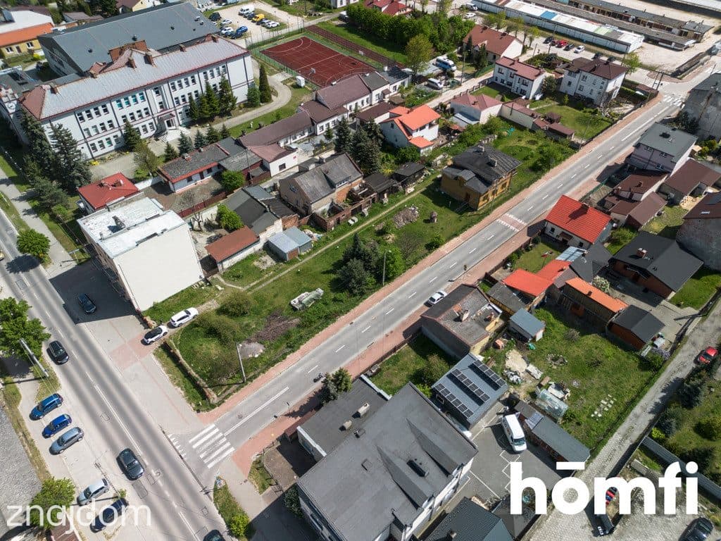 Dom z historią położony na dużej działce - 2500m - zdjęcie 15