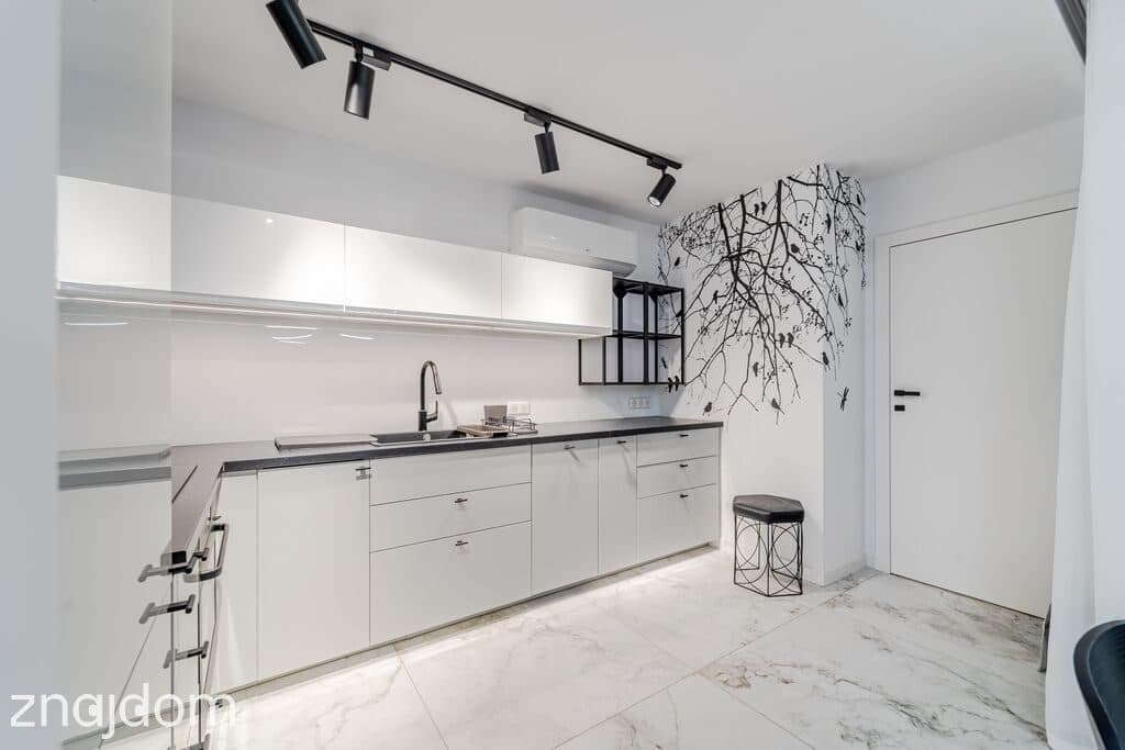 Apartament w Śródmieściu - zdjęcie 2