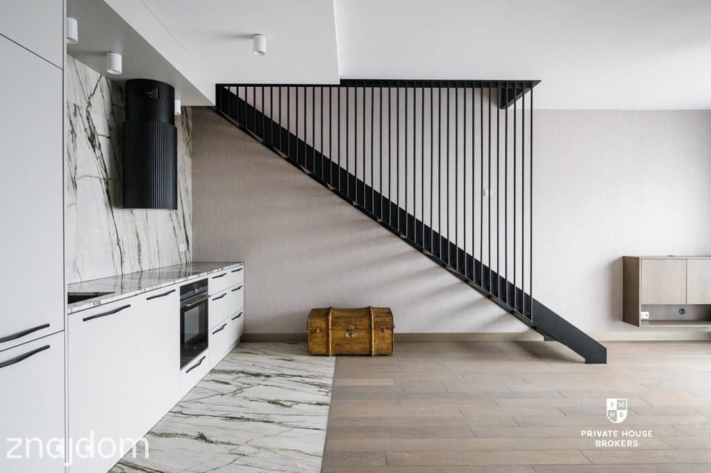 Dwupoziomowy, wykończony apartament z tarasem - zdjęcie 3