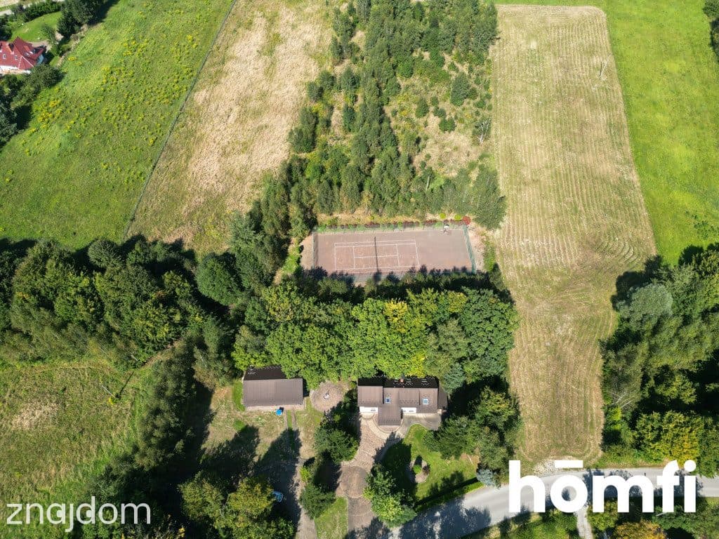 Dom z kortem tenisowym i 5000 m² działki - zdjęcie 16