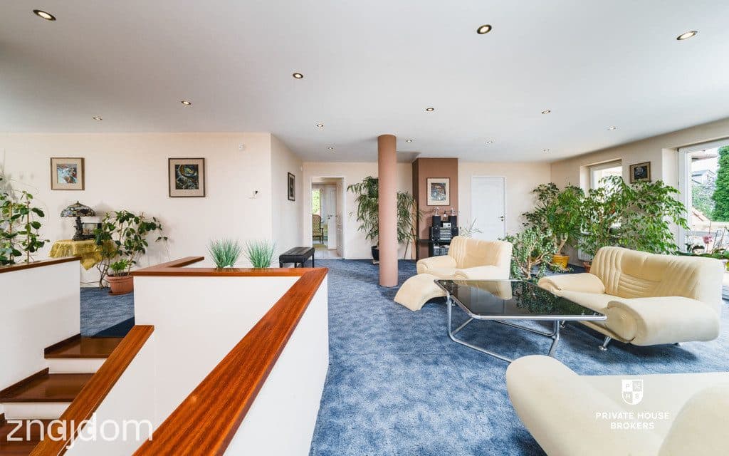 Luksusowa rezydencja 387m² na przestronnej działce - zdjęcie 11