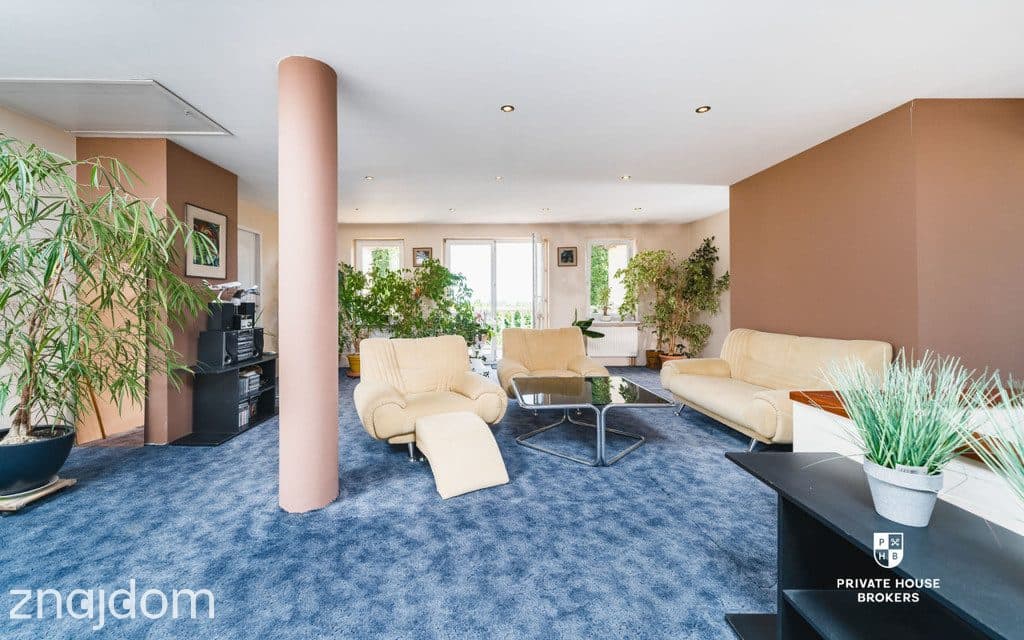 Luksusowa rezydencja 387m² na przestronnej działce - zdjęcie 18