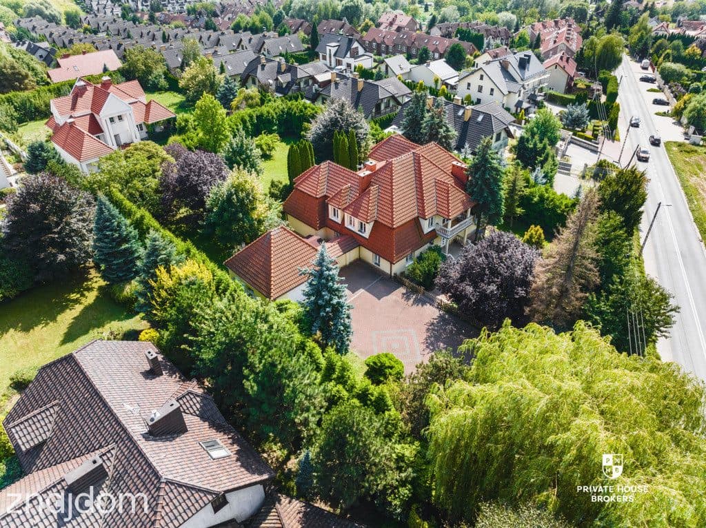 Luksusowa rezydencja 387m² na przestronnej działce - zdjęcie 20