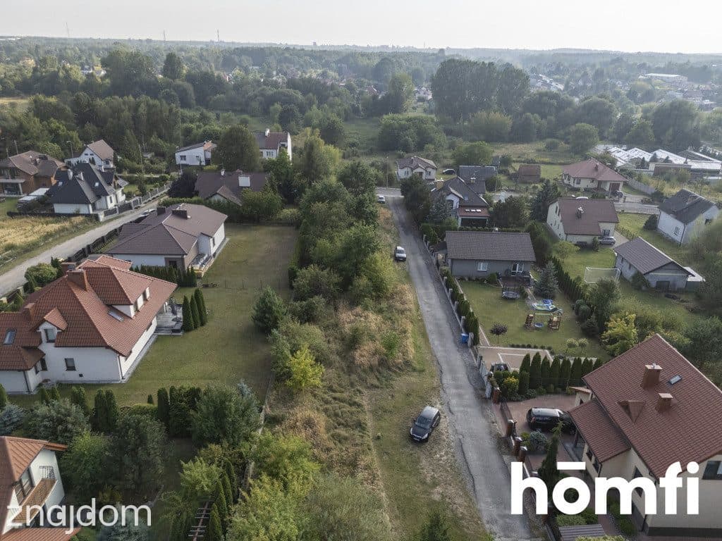Długa działka pod zabudowę jednorodzinną - zdjęcie 11