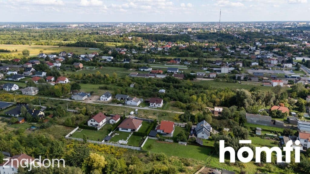 Wygodna działka z mediami, pod budowę domu - zdjęcie 12