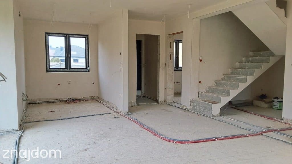 Dom w atrakcyjnej i spokojnej dzielnicy Radomia - zdjęcie 5