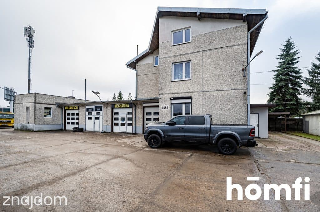 Dom z warsztatem 490 m² przy A1 i Trasie Górnej - zdjęcie 2
