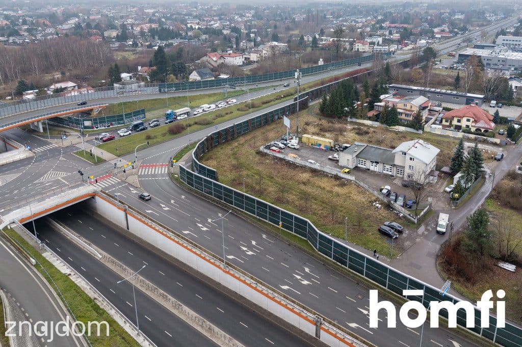 Dom z warsztatem 490 m² przy A1 i Trasie Górnej - zdjęcie 10
