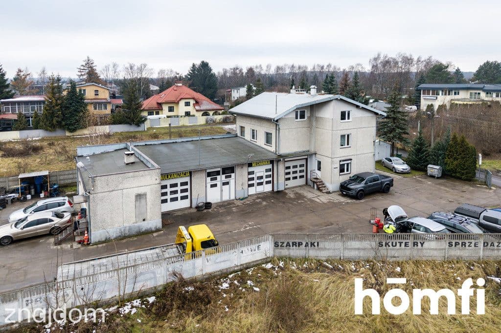 Dom z warsztatem 490 m² przy A1 i Trasie Górnej - zdjęcie 11