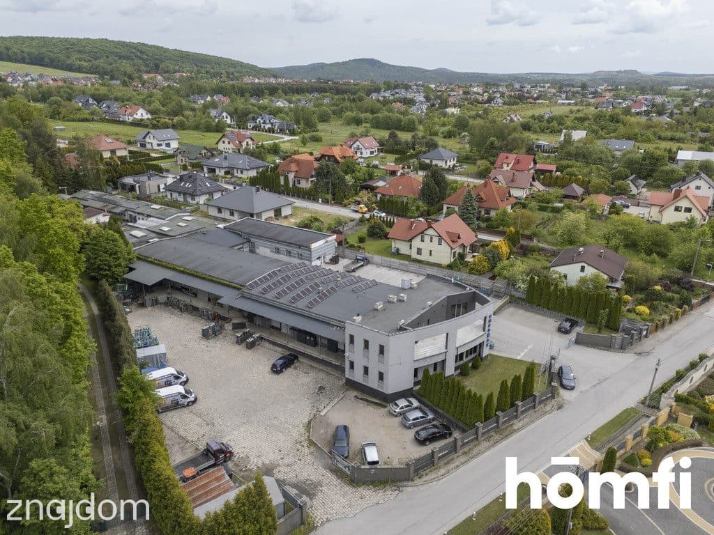 Kompleks budynków biurowo-magazynowych