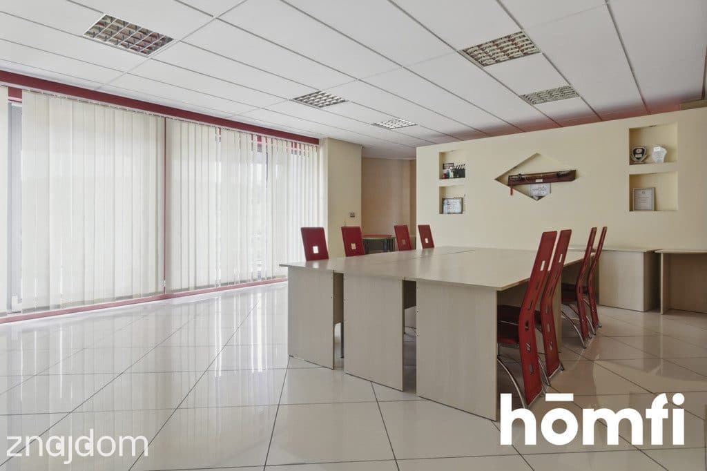 Kompleks budynków biurowo-magazynowych - zdjęcie 12