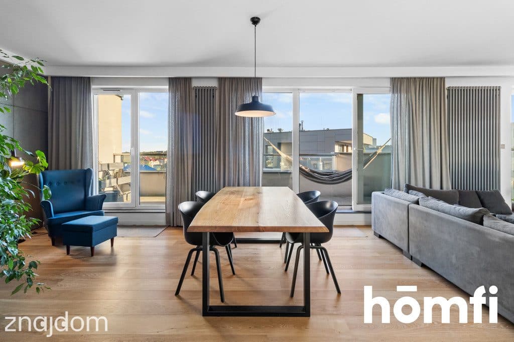 Przestronny apartament na ostatnim piętrze!