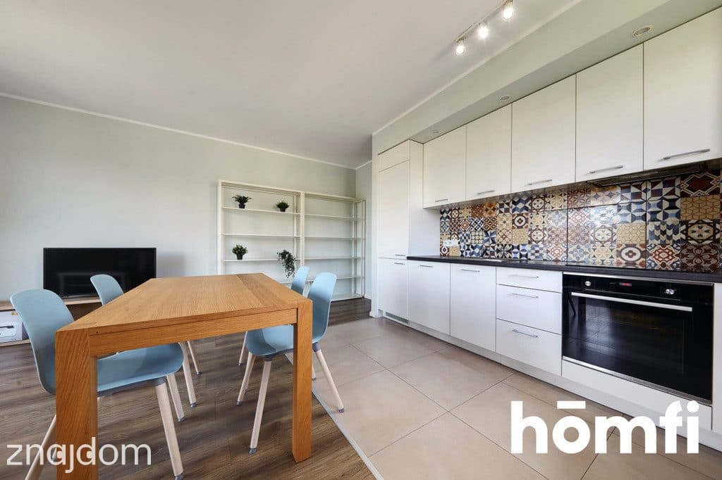 3 pokoje 60 m2 balkon garaż - zdjęcie 2
