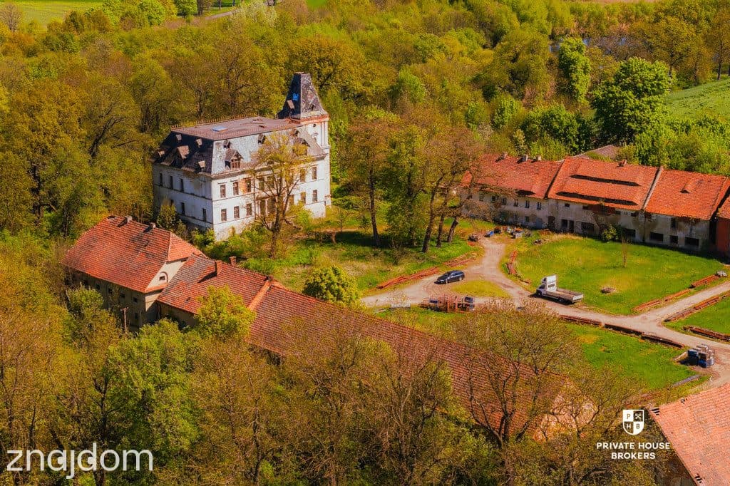 Zespół folwarczno-pałacowy na 17ha gruncie - zdjęcie 7