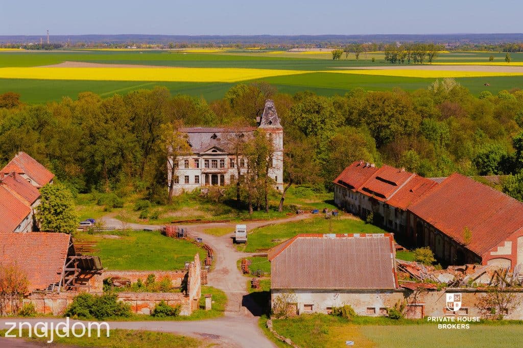 Zespół folwarczno-pałacowy na 17ha gruncie - zdjęcie 8