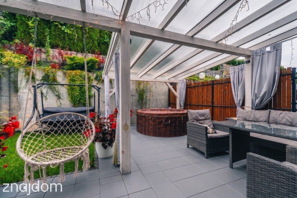 Dom z ogrodem i dodatkowymi 25 m² poddasza - zdjęcie 9