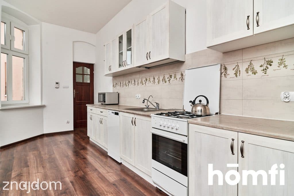 Przestronne 115 m² w sercu miasta - kamienica - zdjęcie 9