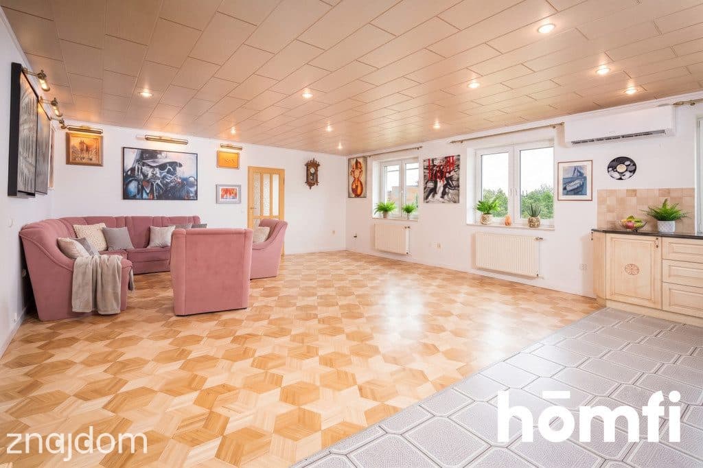 Penthouse z fotowoltaika i szklanym sufitem - zdjęcie 4