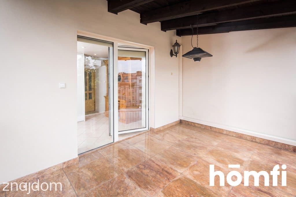 Penthouse z fotowoltaika i szklanym sufitem - zdjęcie 12