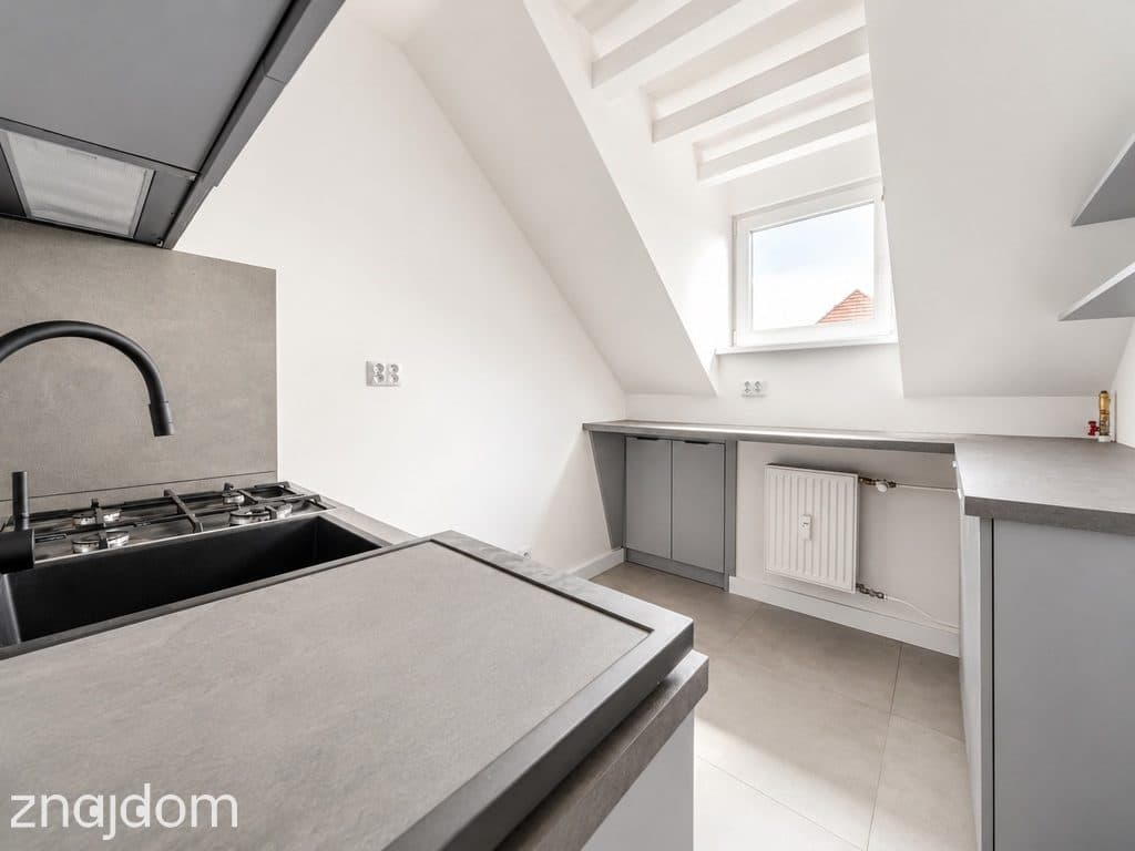 Mieszkanie z antresolą po remoncie | 44 m² | - zdjęcie 10