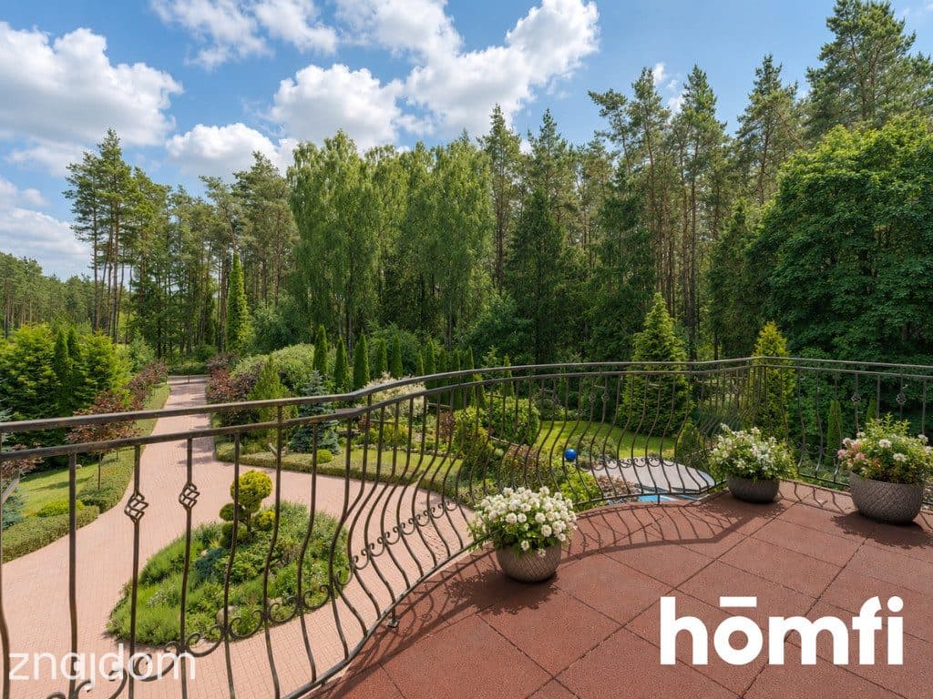 DOM-WILLA 385 m z basenem, sauną i uroczym ogrodem - zdjęcie 17