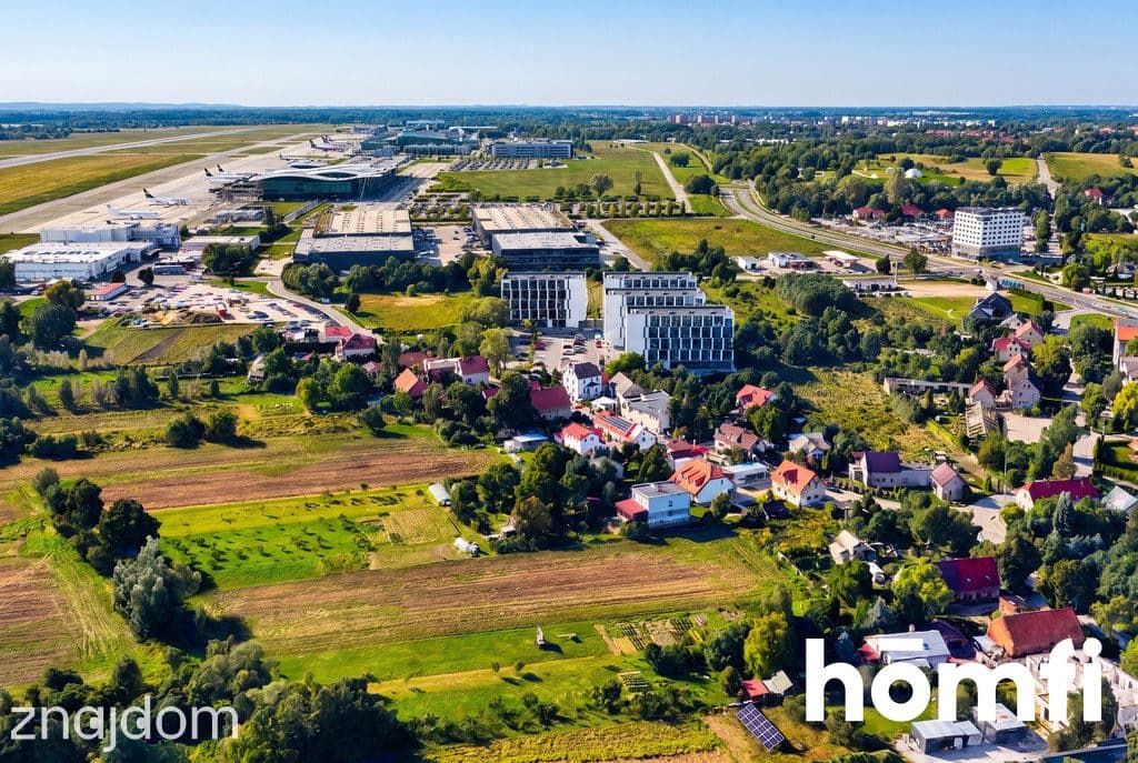 Teren inwestycyjny 9 891 m² przy Porcie Lotniczym
