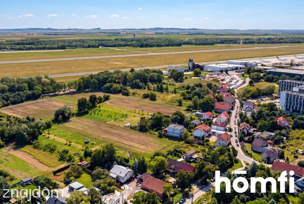 Teren inwestycyjny 9 891 m² przy Porcie Lotniczym - zdjęcie 2